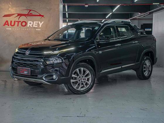 FIAT TORO 2.0 16V TURBO DIESEL VOLCANO 4WD AT9 FIAT TORO 2.0 16V TURBO DIESEL VOLCANO 4WD AT9